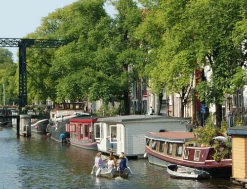 How to find the best boat trips Amsterdam has to offer (With local insights)